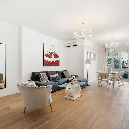 Fridays Flats Spacious 4br Family Retreat