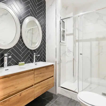 Apartment Fridays Flats Spacious 4br Family Retreat